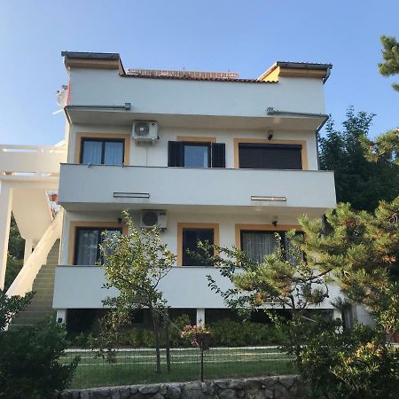 Apartments Lena Baška Esterno foto