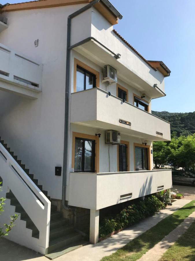 Apartments Lena Baška Esterno foto