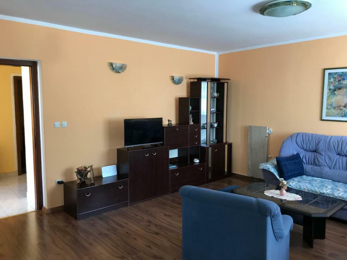 Apartments Lena Baška Esterno foto