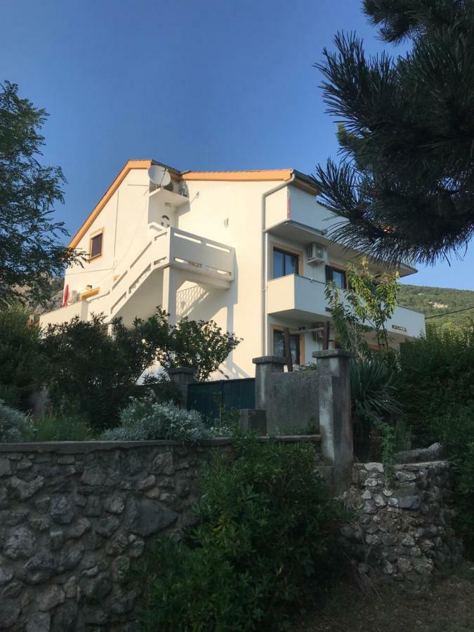 Apartments Lena Baška Esterno foto